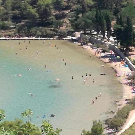 Apartments Damir - 80 M From Beach Postira Luaran gambar