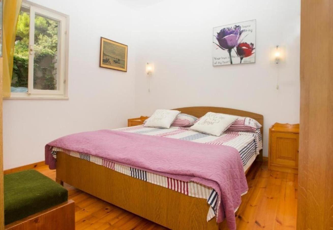 Apartments Damir - 80 M From Beach Postira Luaran gambar
