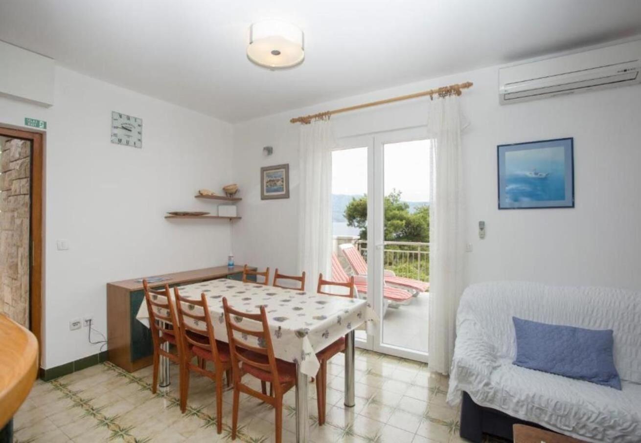 Apartments Damir - 80 M From Beach Postira Luaran gambar